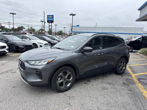 Gray Metallic 2025 Ford Escape ST-Line