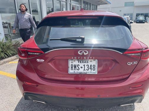 Magnetic Red 2018 INFINITI QX30 Luxury