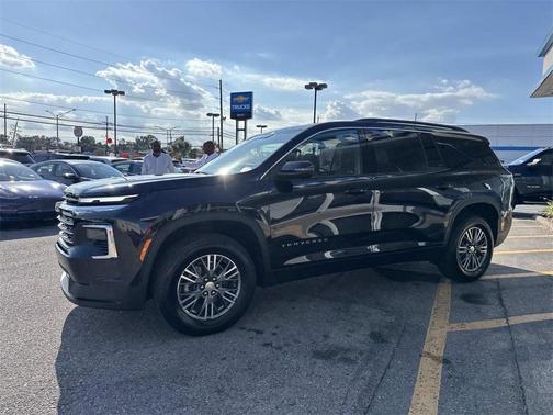 2025 Chevrolet Traverse LT