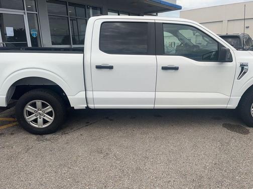 Oxford White 2023 Ford F-150 XLT