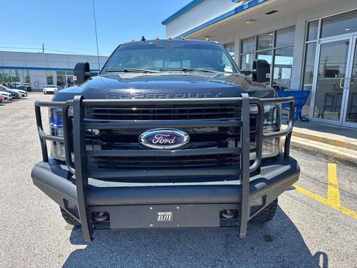 Black Metallic 2019 Ford F-250 Lariat