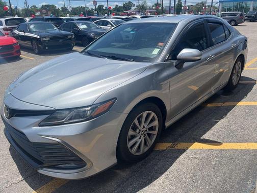Celestial Silver Metallic 2022 Toyota Camry LE