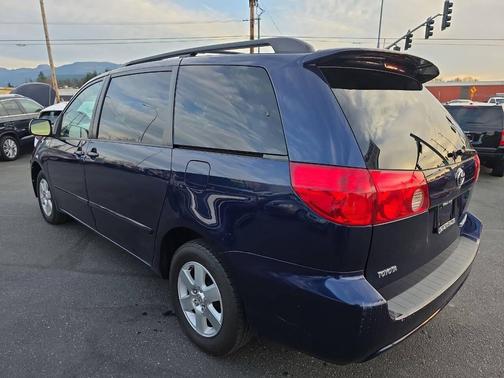 2006 Toyota Sienna LE