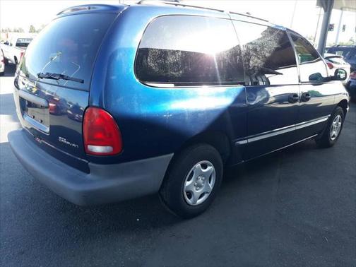 2000 Dodge Grand Caravan SE