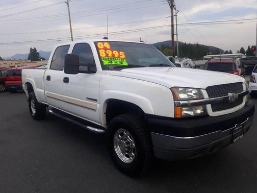 2004 Chevrolet Silverado 2500 LS H/D Crew Cab