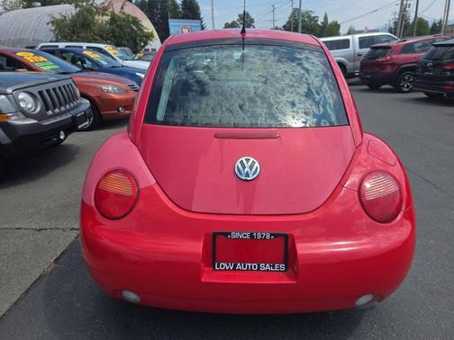 Red 2001 Volkswagen New Beetle GLX