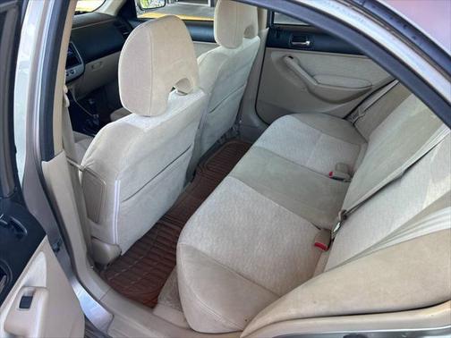 2004 Honda Civic Hybrid 4dr Sedan