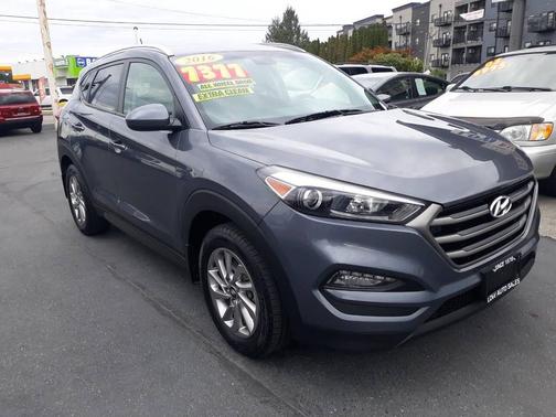 2016 Hyundai TUCSON SE