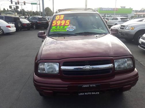 2003 Chevrolet Tracker Hard Top LT