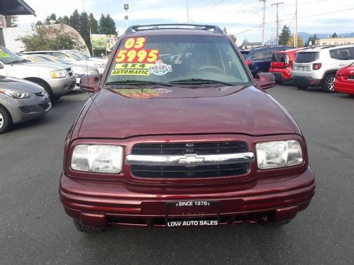 2003 Chevrolet Tracker Hard Top LT