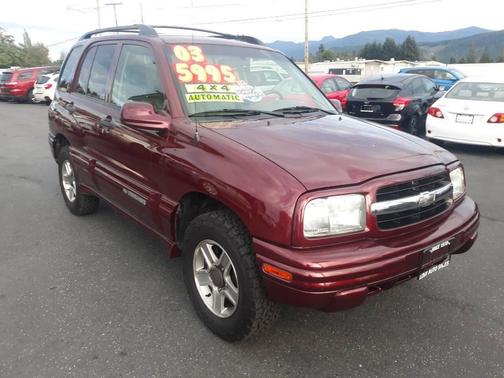 2003 Chevrolet Tracker Hard Top LT