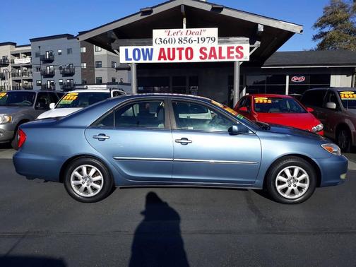 2004 Toyota Camry XLE