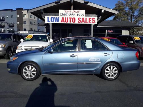 2004 Toyota Camry XLE