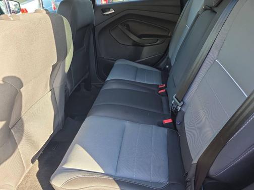 Red 2014 Ford Escape SE