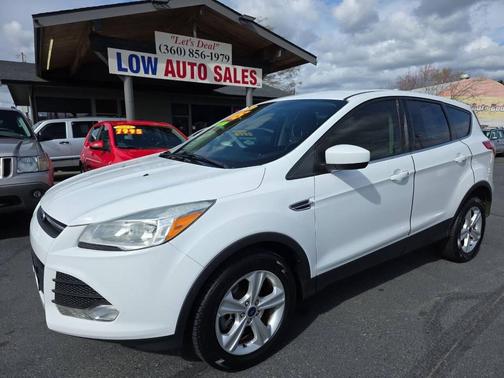 White 2015 Ford Escape SE