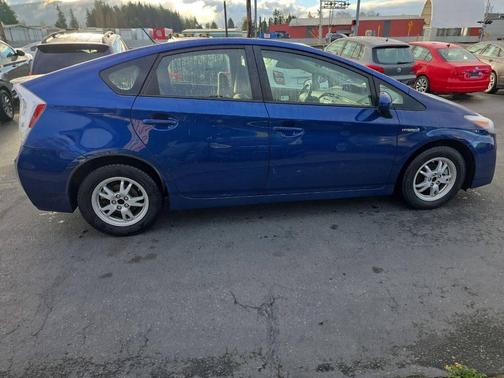 2010 Toyota Prius III