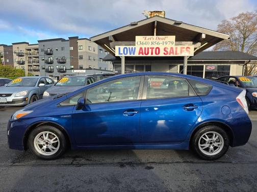 2010 Toyota Prius III