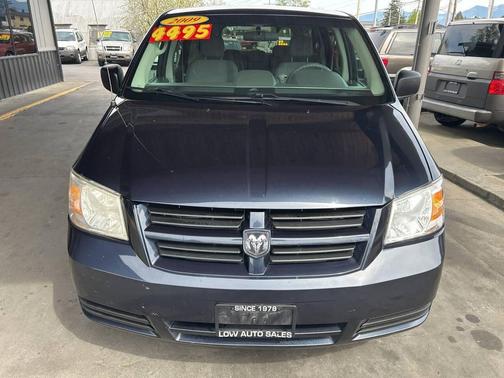 Blue 2009 Dodge Grand Caravan SE