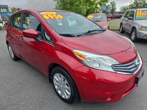 Maroon 2015 Nissan Versa Note SV