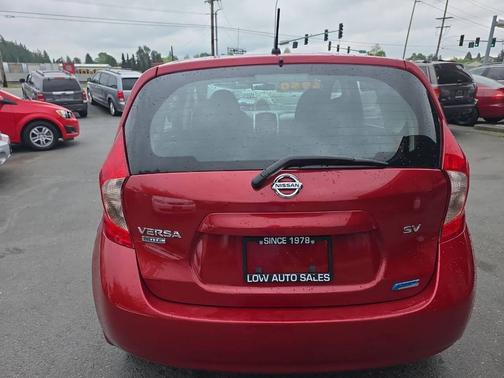 Maroon 2015 Nissan Versa Note SV