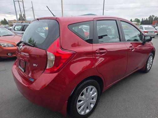 Maroon 2015 Nissan Versa Note SV