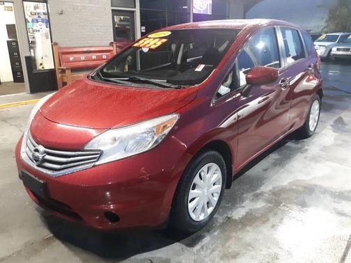 Maroon 2015 Nissan Versa Note SV