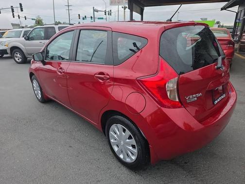Maroon 2015 Nissan Versa Note SV