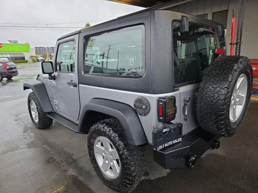 Gray 2018 Jeep Wrangler JK Sport
