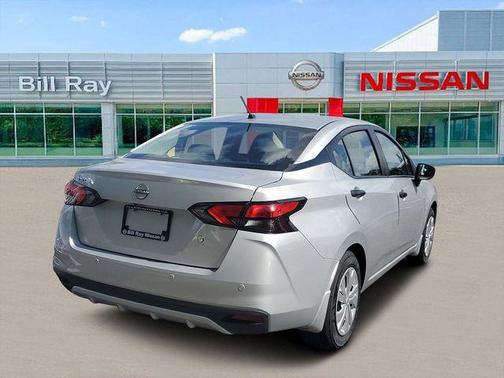 Brilliant Silver Metallic 2025 Nissan Versa 1.6 S