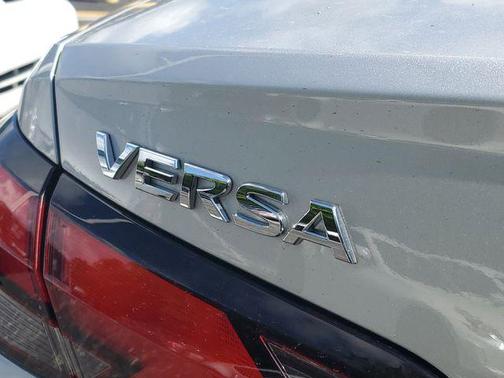 Brilliant Silver Metallic 2025 Nissan Versa 1.6 S