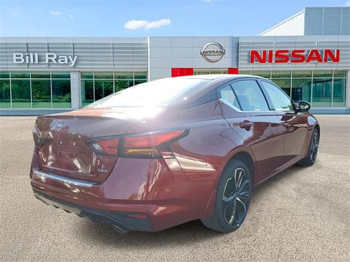 2023 Nissan Altima SR Intelligent AWD