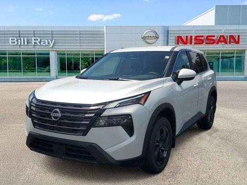 Everest White Pearl Tricoat 2026 Nissan Rogue SV