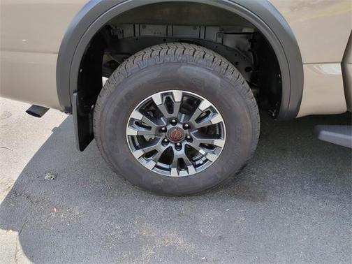 2024 Nissan Titan PRO-4X