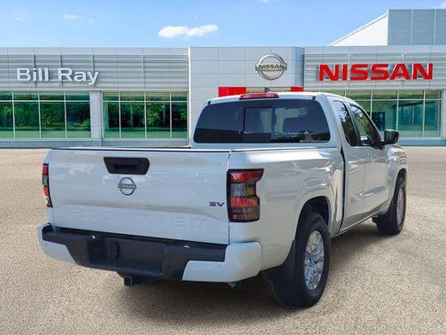 Glacier White 2024 Nissan Frontier SV