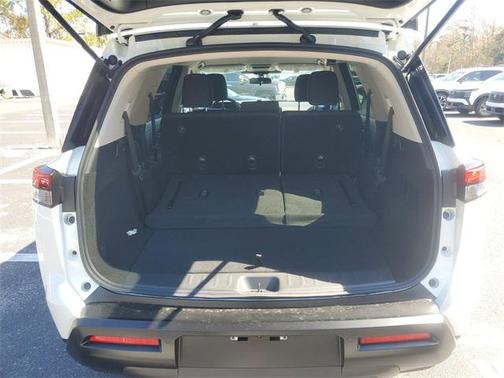 2026 Nissan Pathfinder S