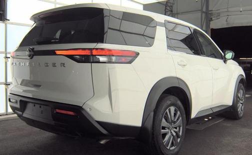 2025 Nissan Pathfinder S FWD