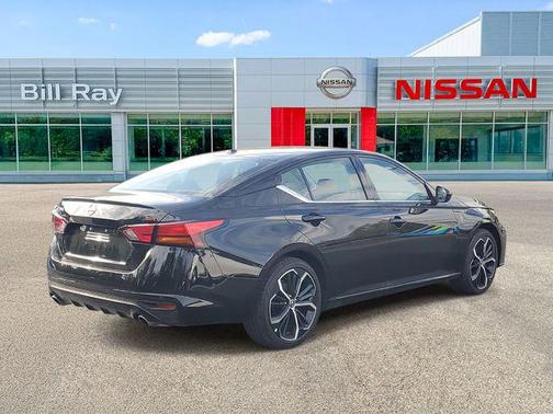 2025 Nissan Altima SR FWD