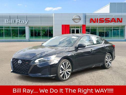 Super Black 2025 Nissan Altima SR FWD