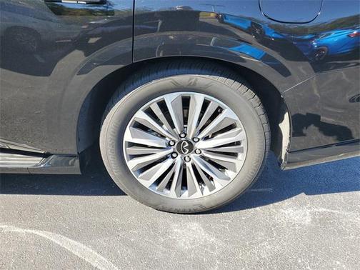 2025 INFINITI QX80 SENSORY AWD