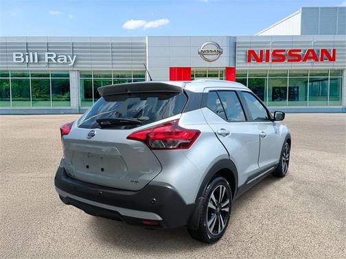 2020 Nissan Kicks SR