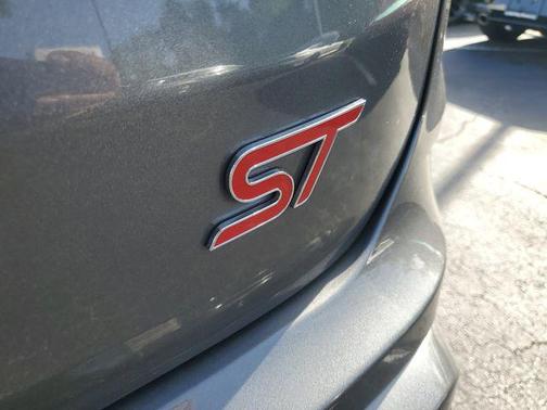 Carbonized Gray Metallic 2022 Ford Edge ST