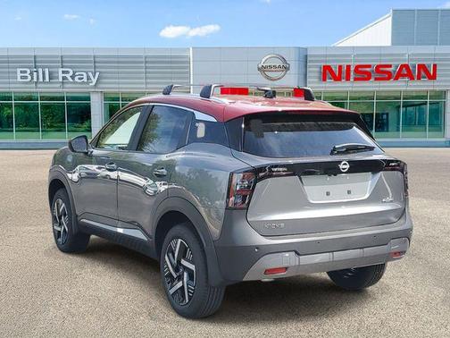 Gun Metallic/Scarlet Ember Tintcoat 2026 Nissan Kicks SV