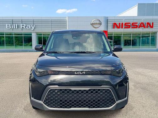 Fusion Black 2025 Kia Soul LX