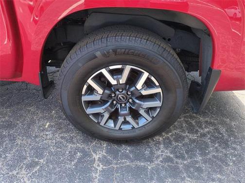 2024 Nissan Frontier SL