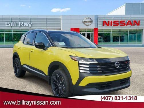 Yuzu Yellow Metallic/Super Black 2026 Nissan Kicks SR