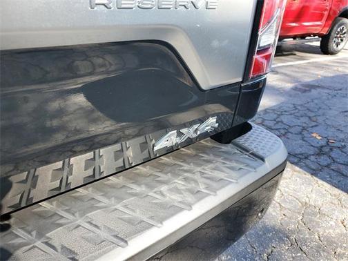 2024 Nissan Titan Platinum Reserve