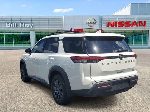 Pearl White 2022 Nissan Pathfinder SV 2WD