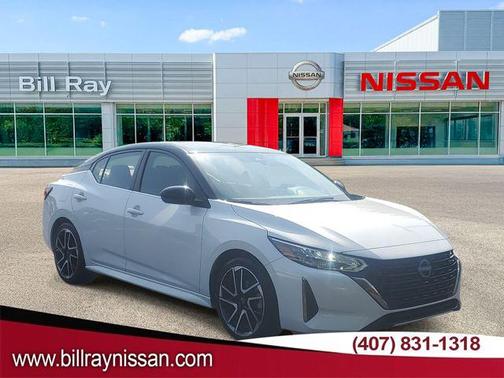 Aspen White Tricoat/Super Black 2024 Nissan Sentra SR