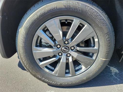 2025 Nissan Pathfinder SV FWD