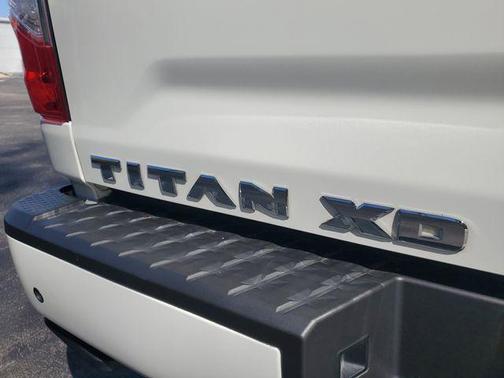 2024 Nissan Titan XD SV